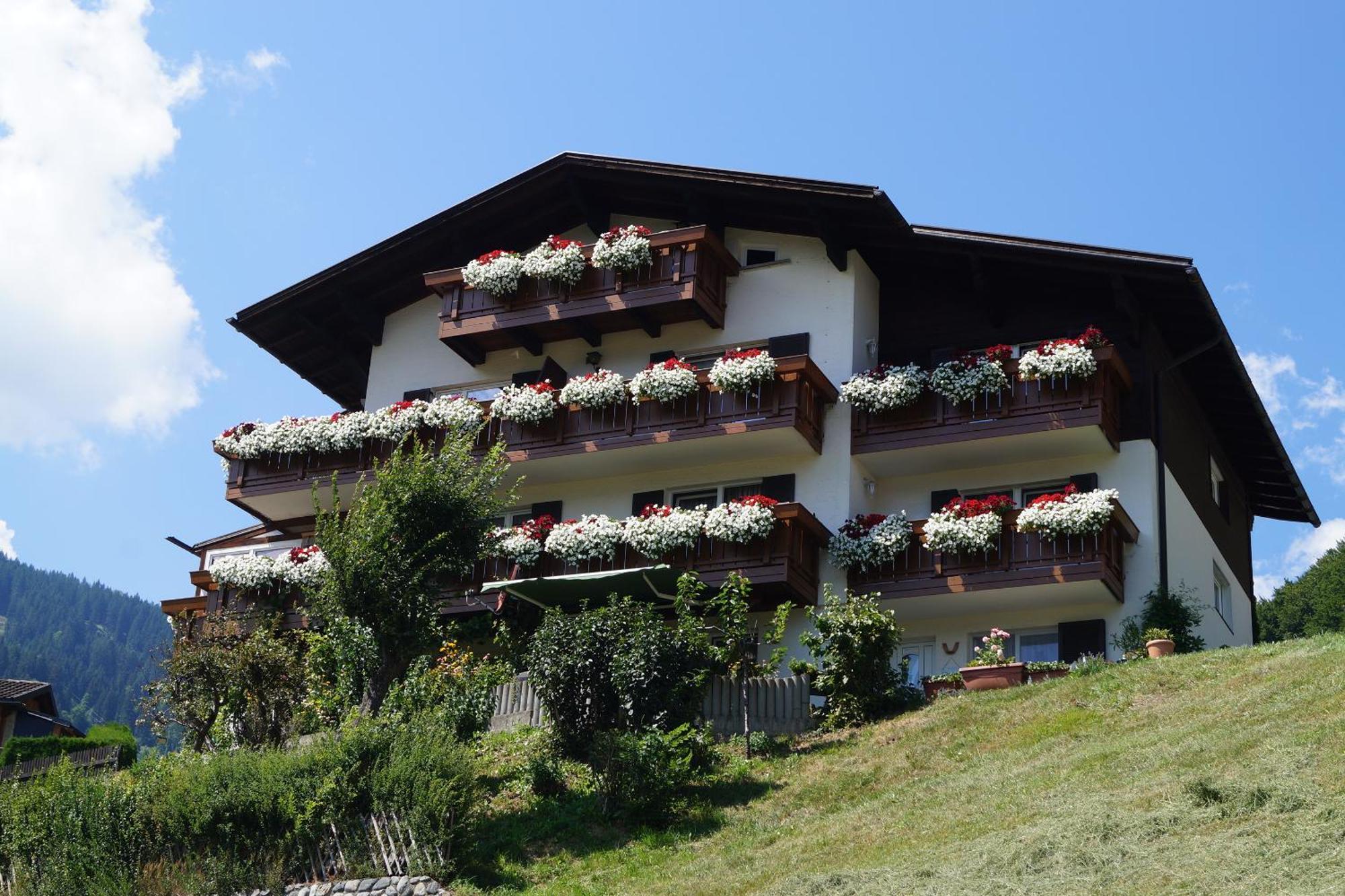 Gaestehaus Hoeck Schruns Exteriör bild