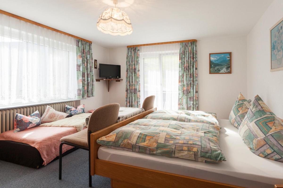 Gaestehaus Hoeck Schruns Exteriör bild
